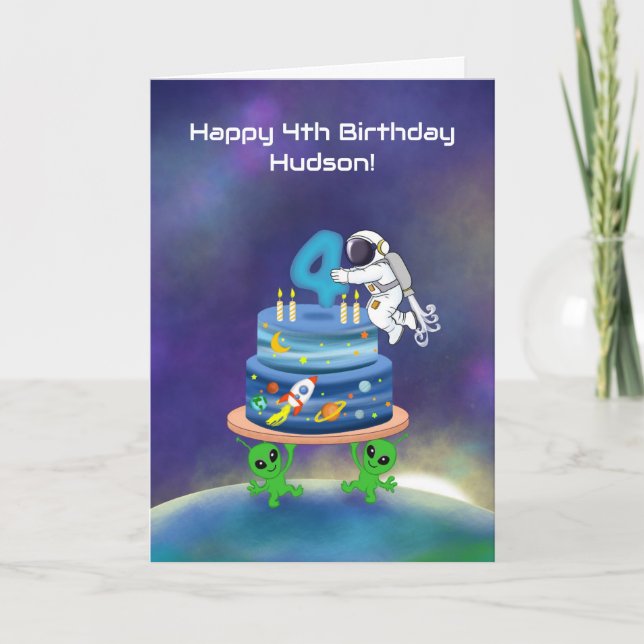 Cartão Name Happy 4th Birthday Astronaut with Cake (Frente)