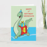 Cartão Neto, Dinossauro do 4º Aniversário<br><div class="desc">Este é um cartão que certamente trará tanta alegria ao seu neto quando ele receber isto para o seu quarto aniversário. Certifique-se de que ele receba isso,  pedindo uma cópia agora!</div>