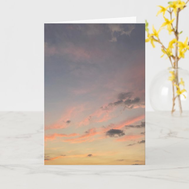 Cartão Nuvens de Pôr do Sol em Pastel Suave (Flor Amarela)