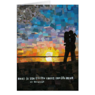 Cartão o "amor é…" amantes da silhueta do por do sol