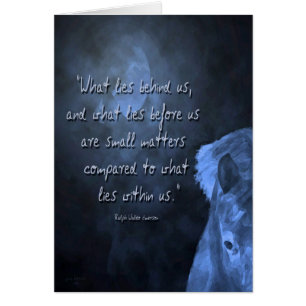 Cartão o que se encontra atrás de nós…