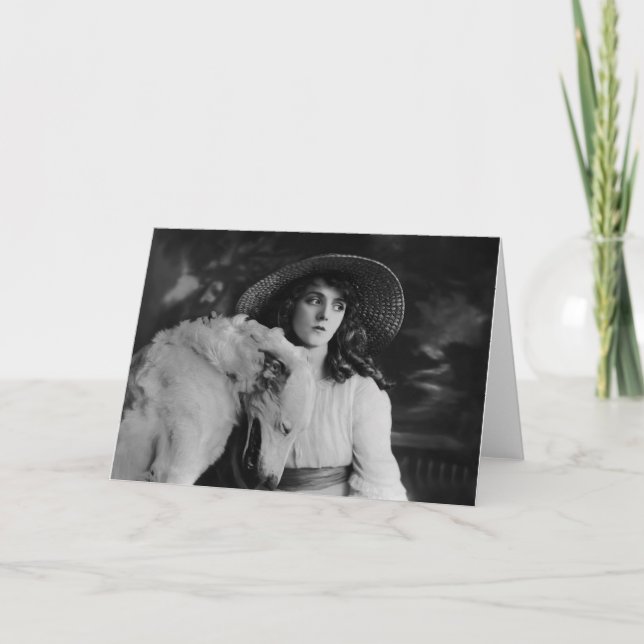 Cartão Olive Thomas Com Cachorro Rindo. (Frente)