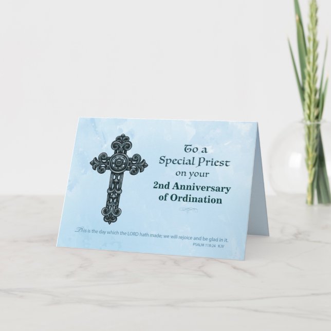 Cartão Ordenação de Ano Personalizado Sacerdote de Aniver (Frente)