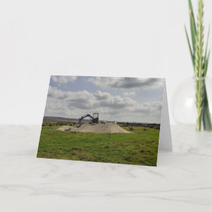 Cartão Ovelha e um escavador, North Yorkshire. Em branco