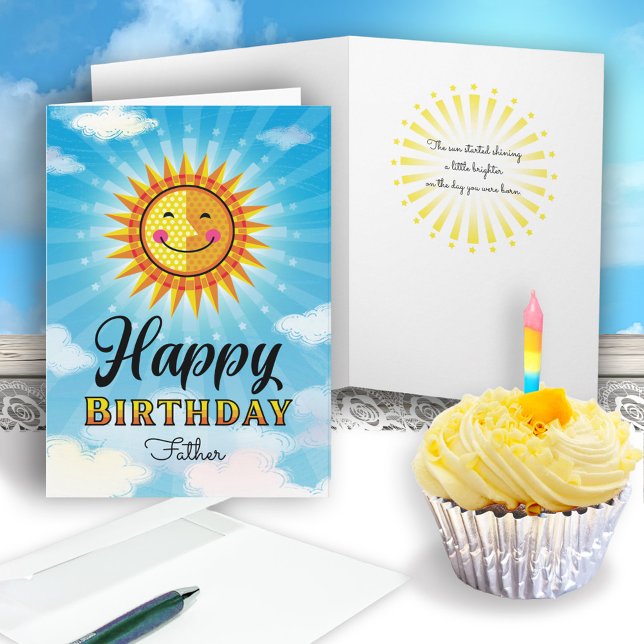Cartão Padre Birthday Yellow Smiling Sun Card (Criador carregado)