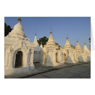 Cartão Pagode Kuthodaw em Mandalay, conhecida como a