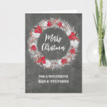 Cartão Pai Chalkboard e Stepman Feliz Natal<br><div class="desc">Feliz Natal para o pai e a madrasta com o padrão rústico do quadro-negro do país e a neve com poinsettias.</div>