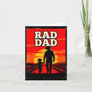 Cartão Pai radical pai e filho agricultor pôr do sol ocid