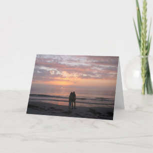 Cartão Parabéns casal de praia de casamento