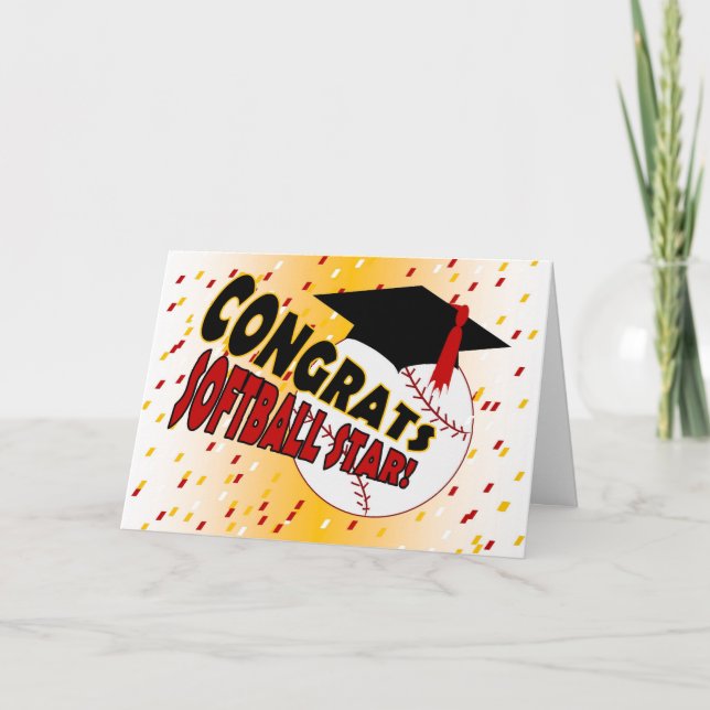 Cartão Parabéns da graduação para uma estrela do softball (Frente)