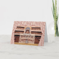 Parabéns de desempenho, Brava para mulheres