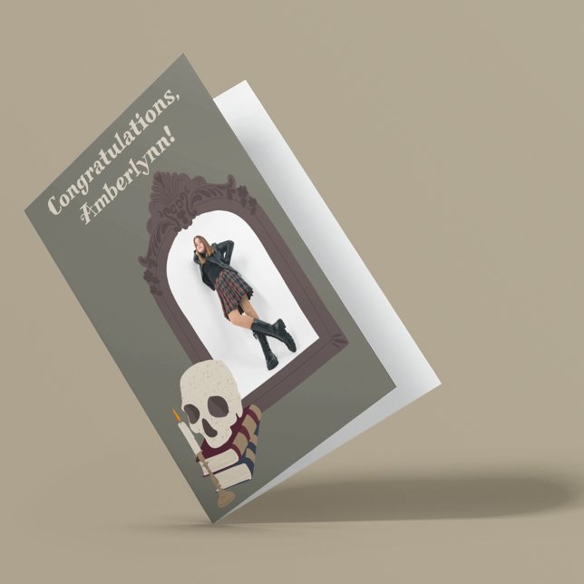 Cartão Parabéns de Graduação de Foto em Academia Dark (Criador carregado)