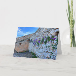 Cartão Parede de tijolos com Grécia Nafplion de flores ro