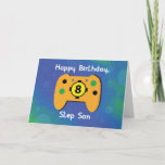 Cartão Passo Filho 8 Anos Antigo Gamer Controller<br><div class="desc">Surpreenda um filho passo amoroso do jogo com esta placa controladora de jogos para celebrar seu próximo aniversário de 8 anos. Azul e amarelo são as cores dominantes no cobrir deste cartão divertido.</div>