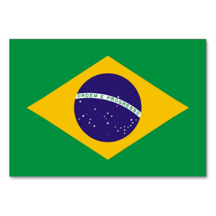 Cartão patriótico da mesa com a bandeira de Bras