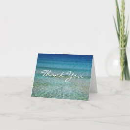 Cartão Pela placa de anotação do mar, envelopes brancos i