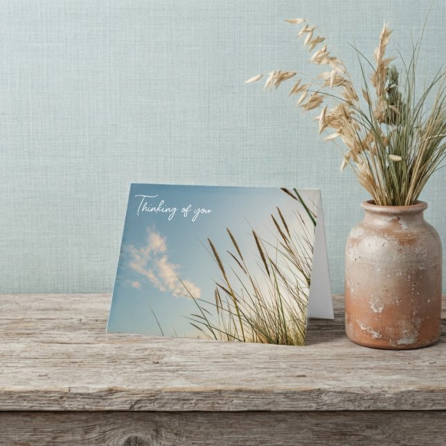 Cartão Pensando em Você natureza sutil (Styled digital mockup for inspiration only)