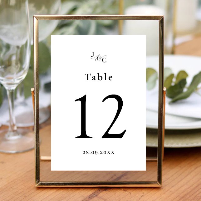Cartão Personalizado Preto e Branco para Número da (Black and white table number cards add sleek organization while personalizing your wedding seating.)