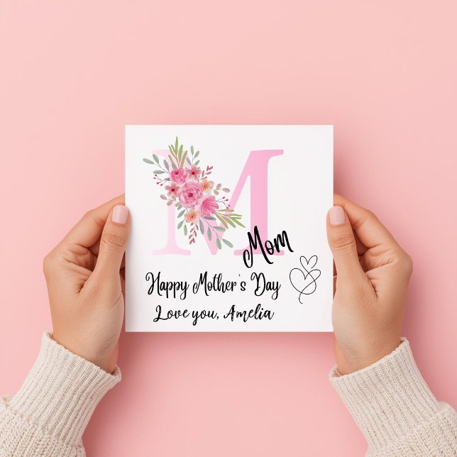 Cartão Personalized Mom Initial Floral Flat Card (Criador carregado)