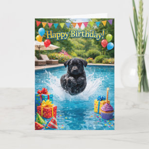 Cartão Piscina divertida com filhote de Labrador fazendo 