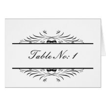 placa sentada da mesa preta