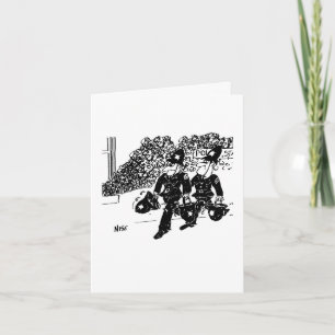 Cartão Polícia apaga fogo com água em capacetes