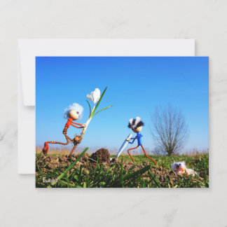 Cartão Postal 2 Fubby's die een bol krokus planten.