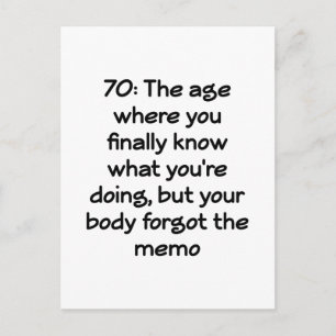 Cartão Postal 70 anos de idade Um Tributo Divertido a Sete Décad