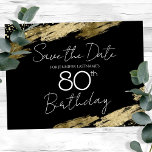 Cartão Postal 80 Festa de aniversário Dourado Guardar a Data<br><div class="desc">Elegante Faux dourado pintura a design. Todo o texto é ajustável e fácil de mudar para as necessidades do seu próprio partido. design de modelo de excelente de 80 elegante de. Reserve a Data</div>