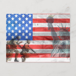 Cartão Postal A bandeira americana Lady Liberty e os soldados