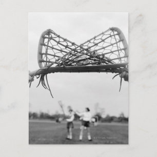 Cartão Postal A peça começa em uma equipe de lacrosse com o de