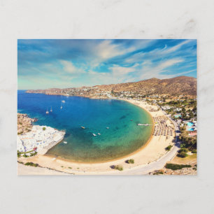 Cartão Postal A praia arenosa Mylopotas na ilha de Ios, Grécia