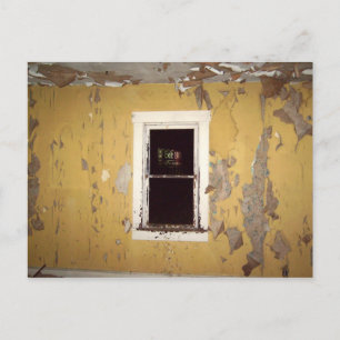 Cartão Postal Abandonado com o Cartão-Postal de Exibição