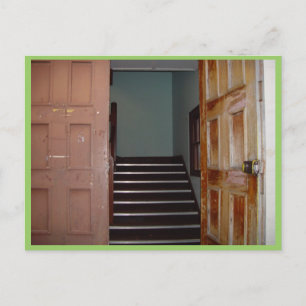 Cartão Postal Abrir Porta E Stairwell Ao Salão De Cameron Nos U