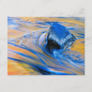 Cartão Postal Abstrato de água colorida do outono