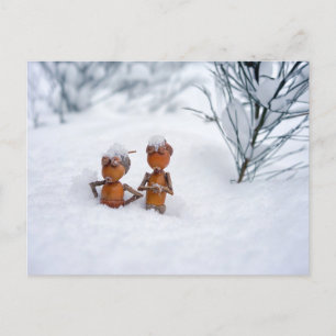 Cartão Postal Acorn elves em neve - Cartão-postal de inverno