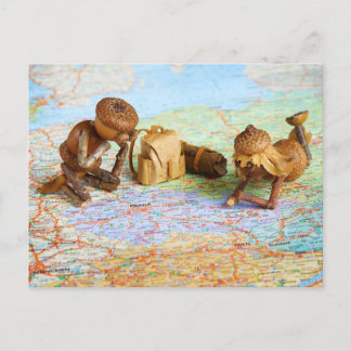 Cartão Postal Acorn elves planeja uma viagem