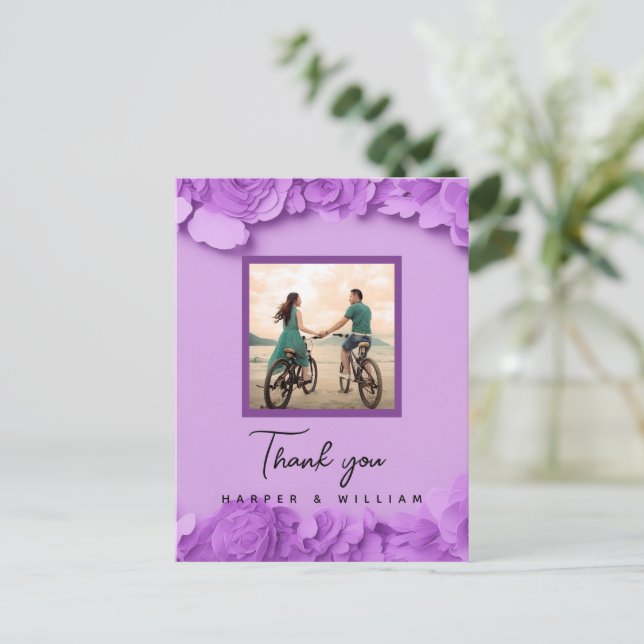 Cartão Postal Agradecimento de foto de casamento floral roxo (Em pé/Frente)