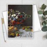 Cartão Postal "Ainda a vida com flores e Frutas" de Claude Monet<br><div class="desc">Embora pintado em seu estúdio, essa vida ainda mostra a influência dos experimentos ao ar livre que Claude Monet realizou no verão e outono de 1869, enquanto vivia em Bougala, no rio Sena. A técnica de Monet também é aparente no uso da luz para animar as superfícies das flores, da...</div>