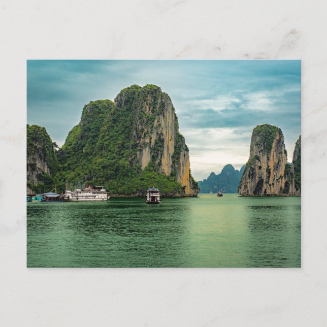 Cartão Postal Aldeia de Pescadores na Baía de Ha Long, Vietnã -  (Frente)