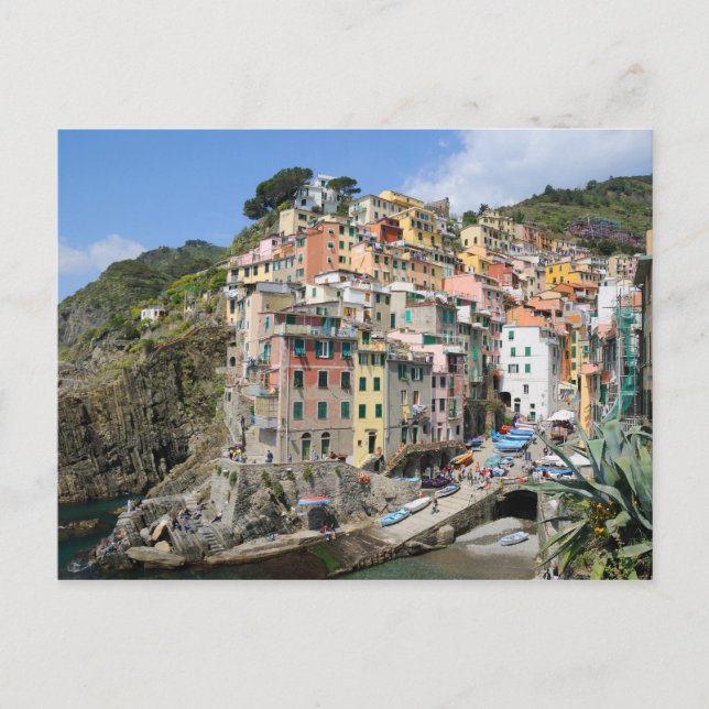 Cartão Postal Aldeia de Riomaggiore em Cinque Terre, Itália (Frente)