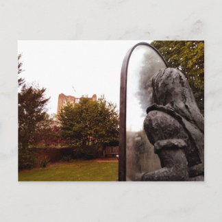 Cartão Postal Alice e o Castelo