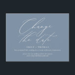 Cartão Postal Alterar a Caligrafia Moderna Minimalista em Data<br><div class="desc">Atualize seus convidados com os detalhes de seu evento reprogramado ou adiado com este cartão-postal minimalista e moderno com roteiro de caligrafia moderno. Todas as cores são editáveis. Por favor,  passe pelo meu compro para ver mais assim.</div>