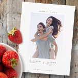 Cartão Postal Altere a data Simple Chic Custom Photo Wedding (Ca<br><div class="desc">Composta por uma tipografia sorifônica elegante. Adicione uma foto. A foto tem um filtro. Este foi projetado pelo White Paper Birch Co.,  exclusivo para Zazzle. Disponível aqui: http://www.zazzle.com/store/whitepaperbirch</div>