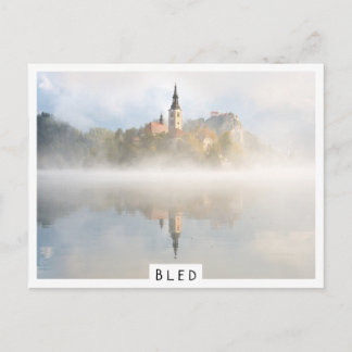 Cartão Postal Amanhecer enevoado no Lago Bled