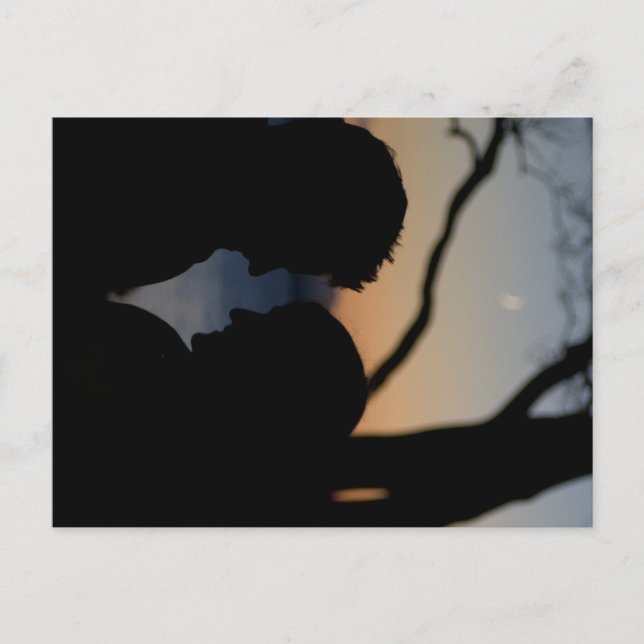 Cartão Postal amantes abraçam (Frente)