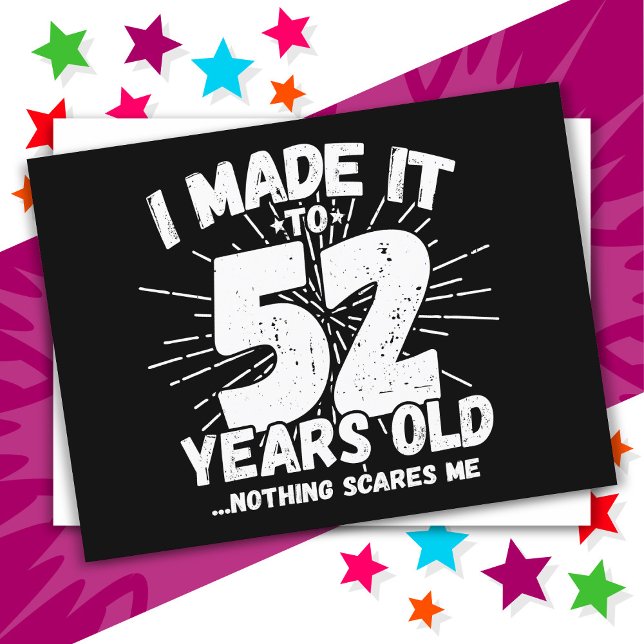 Cartão Postal Aniversário de 52 Anos Sarcástico Meme Engraçado (Criador carregado)
