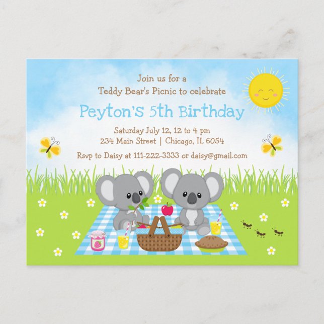 Cartão Postal Aniversário do Picnic Blue Gingham de Koala Bear (Frente)