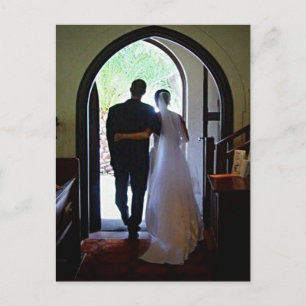 Cartão Postal Anúncio de Casamento na Igreja de Casal Recém-Casa