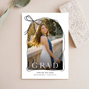 Cartão Postal Anúncio de Formatura com Arco de Graduação de Laço